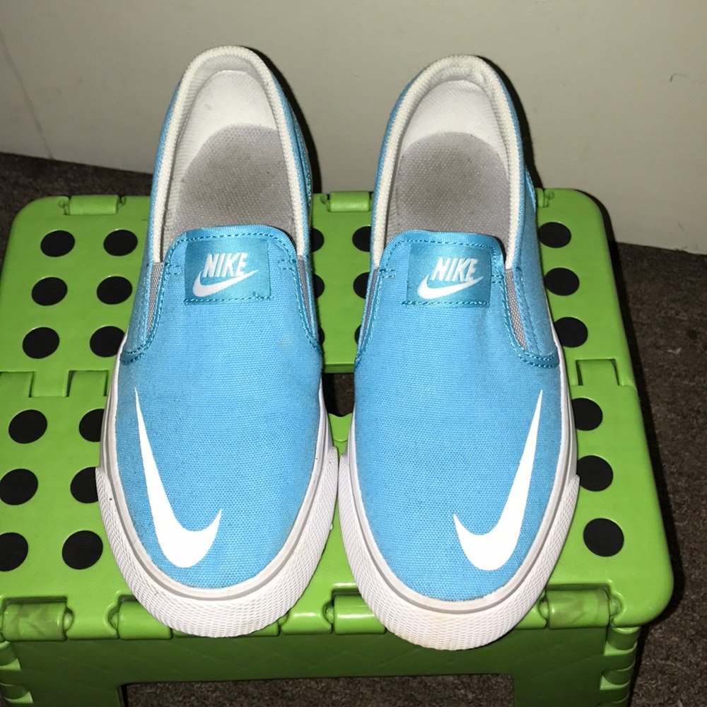 Nike slip ons